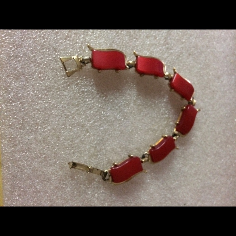 Vintage lucite link bracelet